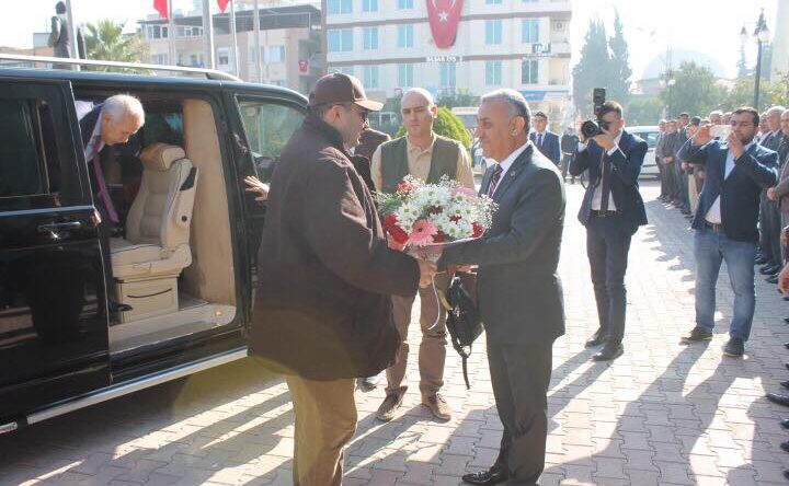 Suudi Prensi Abdulaziz Reyhanlı Belediyesini Ziyaret Etti