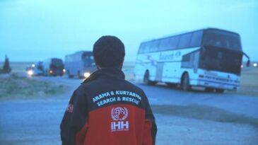 Humus’tan bin 850 sivil daha tahliye edildi