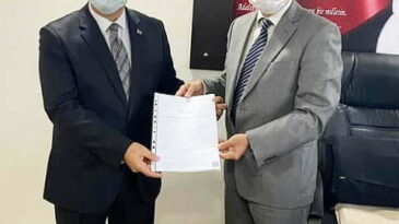 Adem Yeşildal  mazbatasını aldı