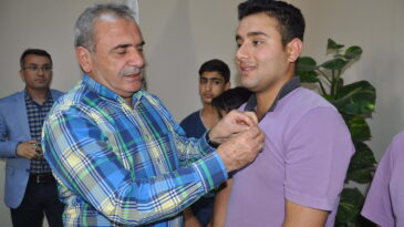 Reyhanlı’da başarılı öğrencilere ödül