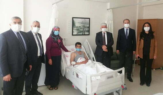 VEKİLLERDEN HATAY’LI YARALI ASKERE ZİYARET