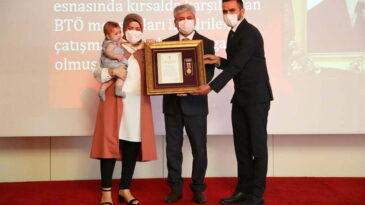 Hatay’lı Şehitlerimizin Ailelerine ve Gazilerimize  Devlet Övünç Madalyası ve Beratı Takdim Edildi