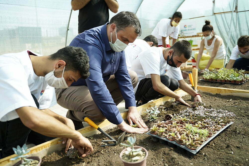 EXPO 2021 İÇİN ÖZEL EĞİTİM GÖREN ÖĞRENCİLER BİTKİ ÜRETİMİNE BAŞLADI
