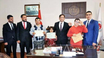 Down sendromlu çocuklar, Cumhuriyet Başsavcısı  Öztürk’ü ziyaret etti