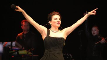 GÖKSEL SEVİLEN ŞARKILARINI EXPO 2021 HATAY İÇİN SÖYLEDİ