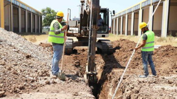 REYHANLI KÜÇÜK SANAYİ SİTESİ’NDE ÇALIŞMALAR SÜRÜYOR