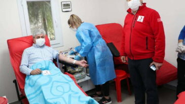 Vali Doğan kan bağışında bulundu