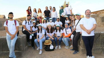 EXPO GÖNÜLLÜLERİ TELL AÇÇANA HÖYÜĞÜ’NÜ ZİYARET ETTİ