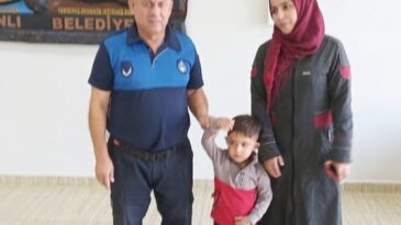 KAYIP ÇOCUK AİLESİNE TESLİM EDİLDİ