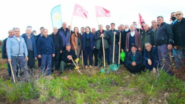 YANAN BÖLGE TAMAMEN AĞAÇLANDIRILIYOR