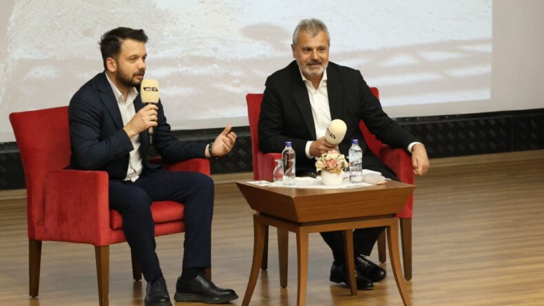 BAŞKAN ÖNTÜRK TÜGVA İHTİSAS AKADEMİ’DE GENÇLERLE BULUŞTU