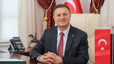 BAŞKAN SAVAŞ HRT AKDENİZ TV’DE GÜNDEMİ DEĞERLENDİRDİ