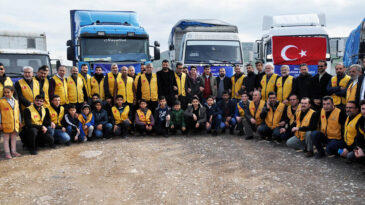 İyilik Derneği’nden  İdlib’ten göç eden siviller için  6 TIR insani yardım