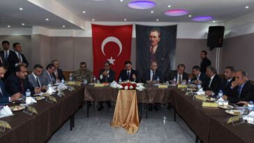 Vali Topaca Suriyeli STK Temsilcileriyle  Bir Araya Geldi