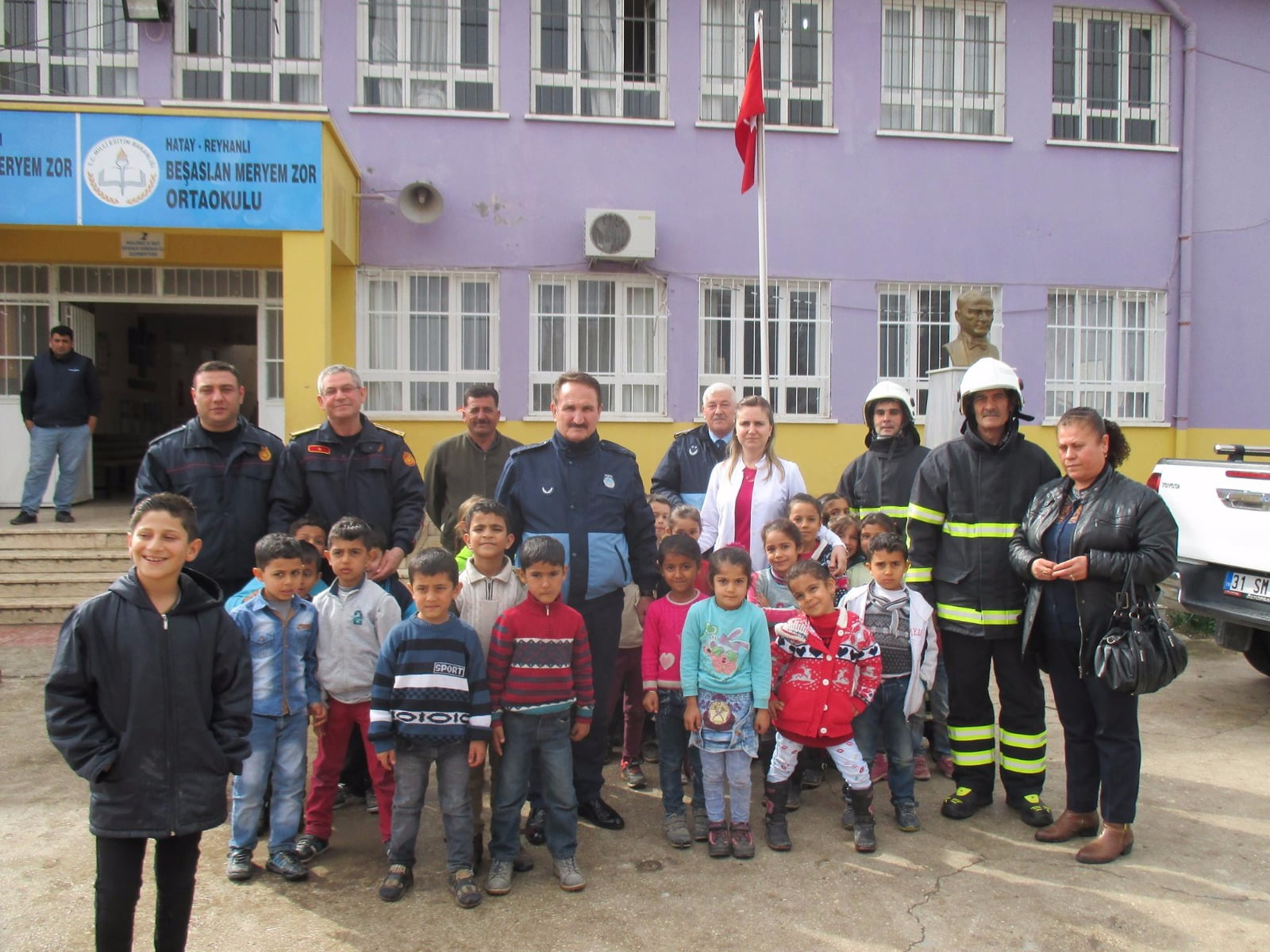 İtfaiye’den öğrencilere itfaiye eğitimi