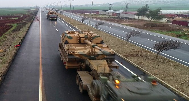 Sınıra tank ve zırhlı araç sevkiyatı