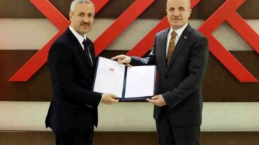 MKÜ REKTÖRÜ PROF. DR. VEYSEL EREN MAZBATASINI ALDI
