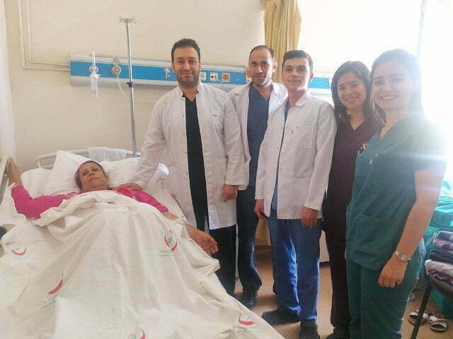Karnından 4,5 kiloluk kitle çıktı