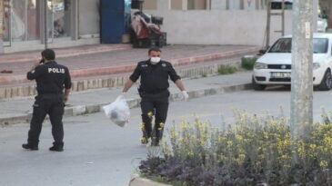 REYHANLI’DA ÇEVRE TEMİZLİĞİ YAPAN POLİS TAKDİRLE KARŞILANDI