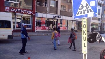 Zabıta Ekiplerinden Öğrencilere Büyük Hizmet