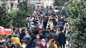 CADDE VE SOKAKLARDA SİGARA İÇMEK YASAKLANDI