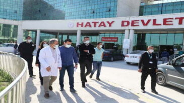 ARTAN HASTA SAYISI TEST SONUÇLARINI GECİKTİRİYOR