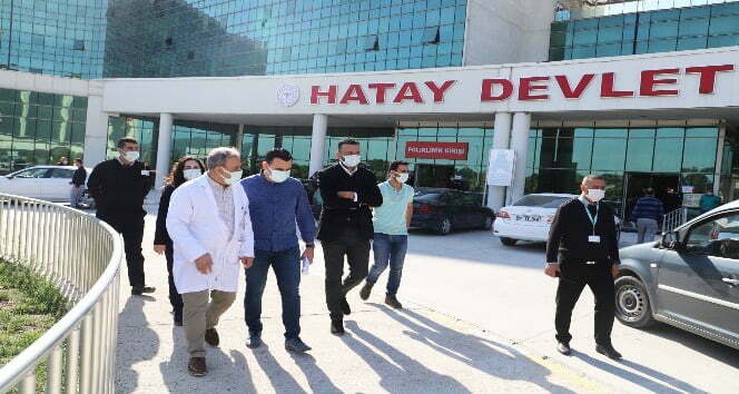 ARTAN HASTA SAYISI TEST SONUÇLARINI GECİKTİRİYOR