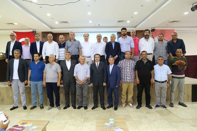 HATAYSPOR YÖNETİMİ GÜVEN TAZELEDİ