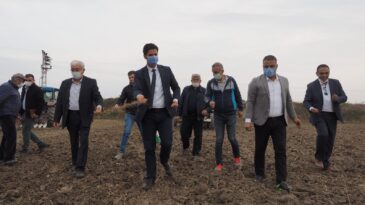 HATAY’DAKİ MERALAR GÜBRELENİYOR