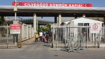 Bayram için ülkelerine giden Suriyeliler dönüyor