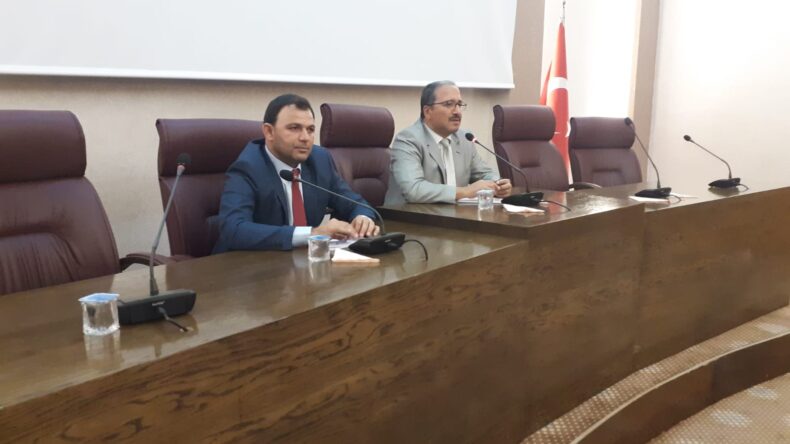 Kaymakam Candan, muhtarlarla buluştu
