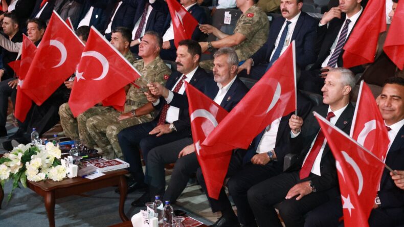 15 TEMMUZ ANMA PROGRAMINDA HATAY TEK YÜREK OLDU