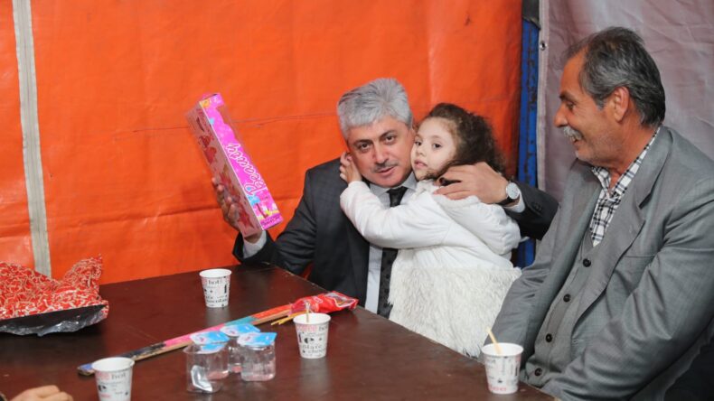 Vali Doğan’dan Şehit Karataş’ın  Ailesine Taziye Ziyareti