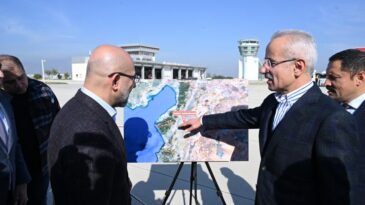 URALOĞLU: HATAY’I ÇOK DAHA GÜÇLÜ ŞEKİLDE AYAĞA KALDIRACAĞIZ