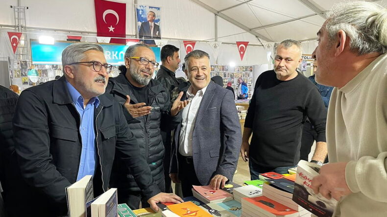 YAYMAN KİTAP KURTLARIYLA BULUŞTU