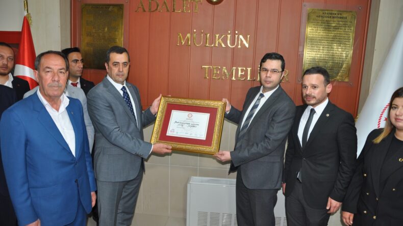 BAŞKAN AHMET SALMAN YUMUŞAK MAZBATASINI ALDI