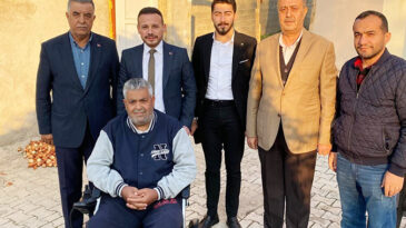 BAŞKAN YUMUŞAK’TAN DEPREMZEDE GAZETECİYE DESTEK