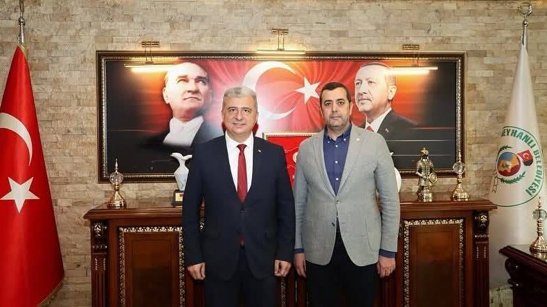 MUSTAFA ÖRGÜT’TEN REYHANLI BELEDİYESİ’NE ZİYARET