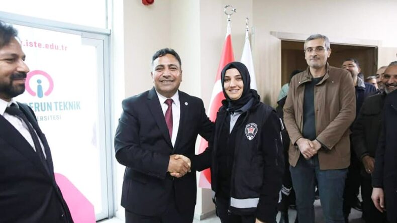İSTE REKTÖRÜ PROF. DR. DURUEL, TEBRİKLERİ KABUL ETTİ