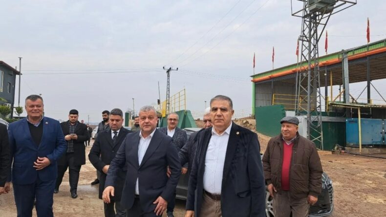 CHP HEYETİNDEN HAVUÇ FABRİKASINA ZİYARET