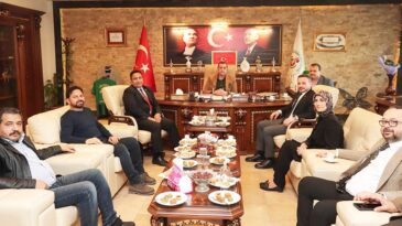 BAŞKAN YUMUŞAK İSTE HEYETİNİ AĞIRLADI