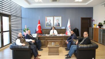 ÜNSAL: REKTÖRÜMÜZ İSTE MARKASINI ÜST ÇITAYA TAŞIYACAKTIR