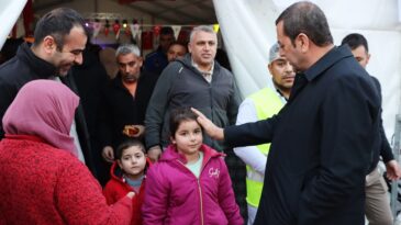 BAŞKAN YUMUŞAK ORUCU VATANDAŞLARLA BİRLİKTE AÇTI