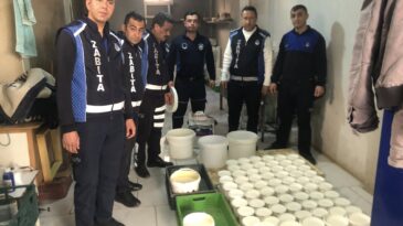 REYHANLI’DA 220 KİLOGRAM SAĞLIKSIZ ÜRÜN İMHA EDİLDİ