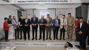 REYHANLI’DA EKMEN AİLESİNDEN OKULA KONFERANS VE SİNEMA SALONU