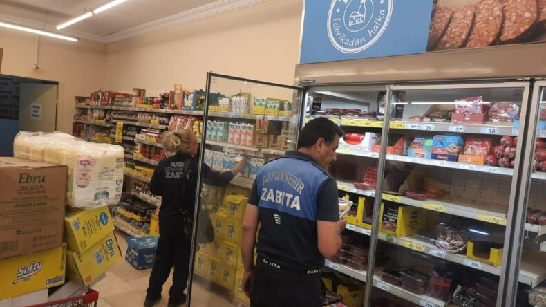 REYHANLI’DA ZİNCİR MARKETLERE SIKI DENETİM