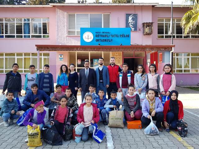 REYHANLI YATILI BÖLGE ORTAOKULU ÖĞRENCİLERİNDEN ANLAMLI SOSYAL FAALİYET