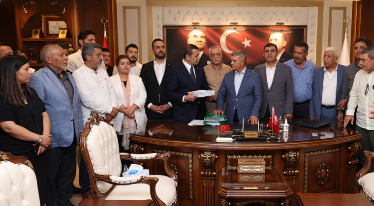 BAŞKAN YUMUŞAK’TAN REYHANLI’DA GÜÇLÜ TEŞKİLAT HAMLESİ: 3 BİN 200 YENİ ÜYE