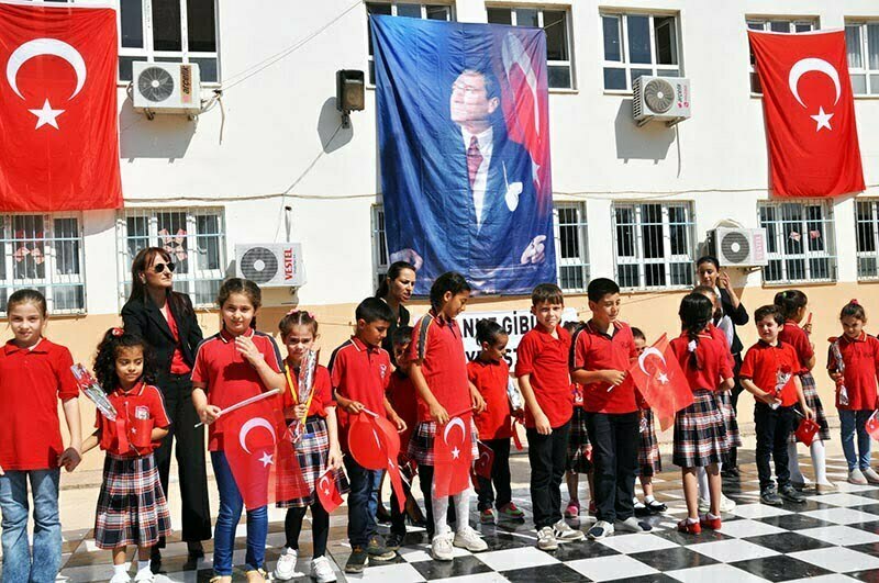Kaymakam Çobanoğlu; “Öğrencilerin okulu sevmesini sağlayın”