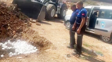 İnsan sağlığını tehdit eden lokum ve gıda ürünleri imha edildi